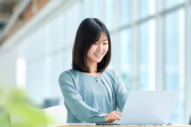 仕事にやりがいを感じている保健師